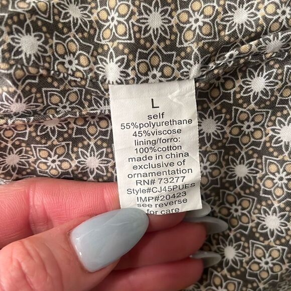 Candies Women's Cream Full Zip Ruffle Faux Leather Jacket - Picture 12 of 12